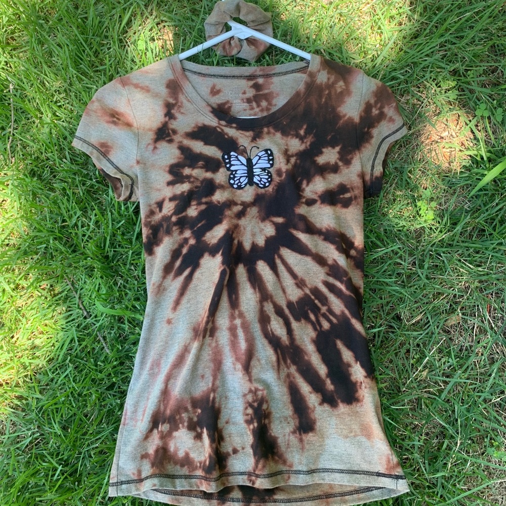 BUTTERFLY TEE